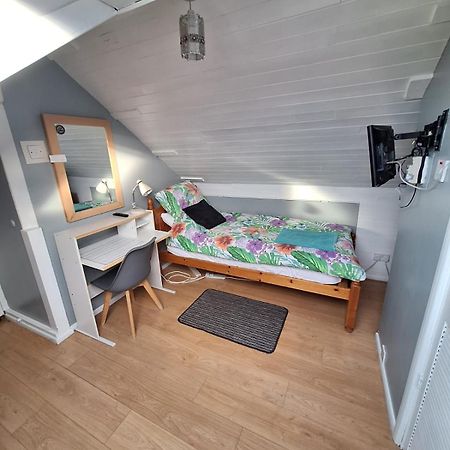 Harrow B & B 외부 사진