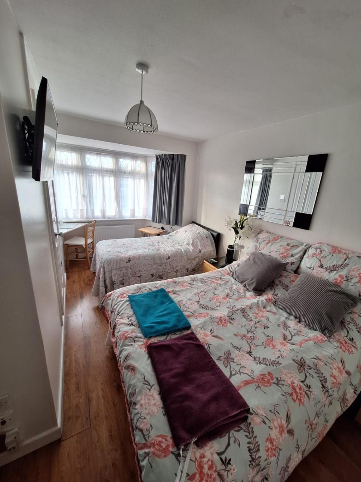 Harrow B & B 외부 사진