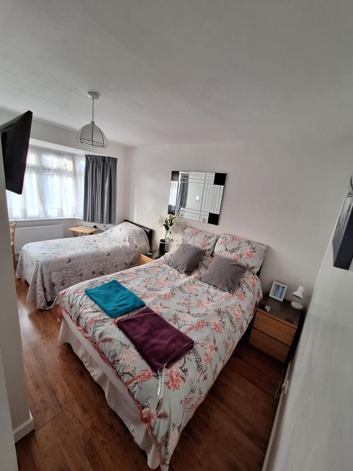 Harrow B & B 외부 사진