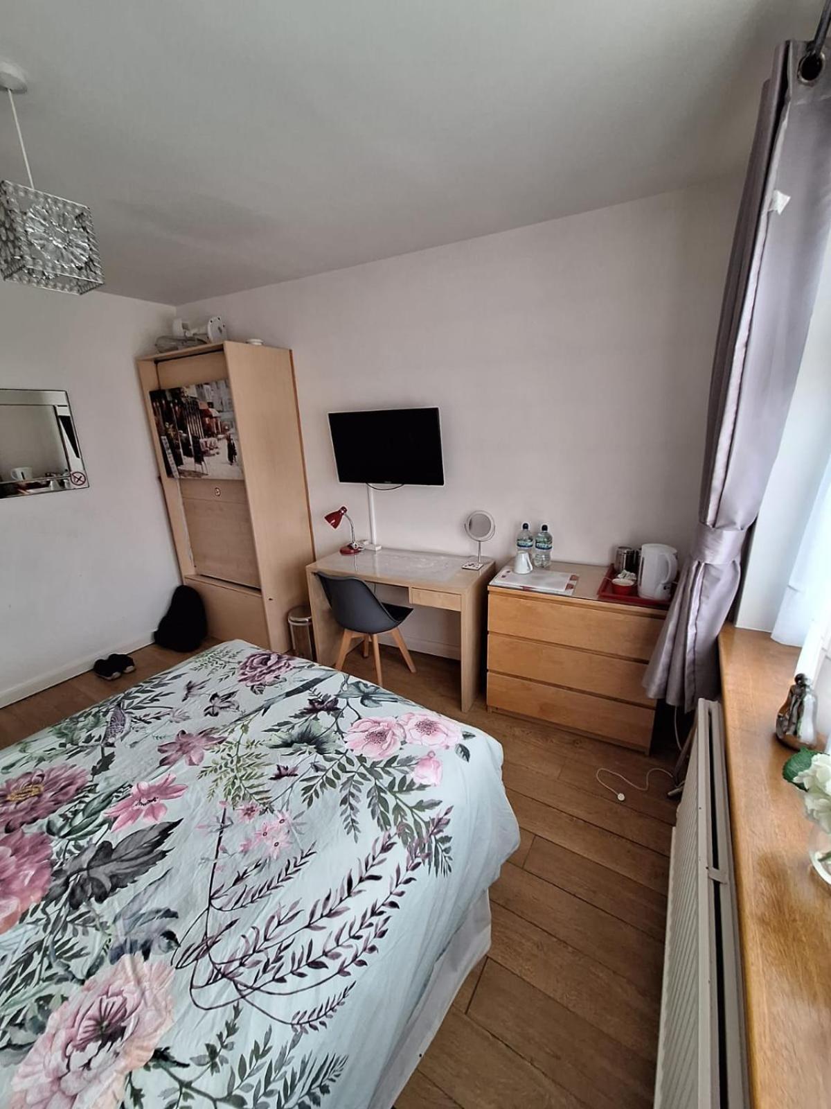 Harrow B & B 외부 사진